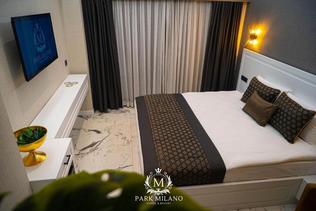 Park Milano Hotel Izmir Exteriör bild